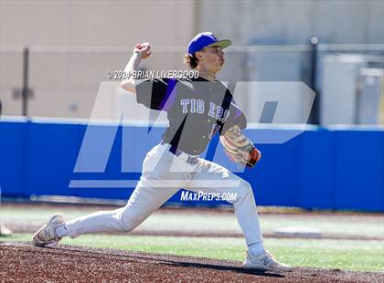 Thumbnail 3 in Holy Family vs Palisade (CHSAA 4A Round 1) photogallery.