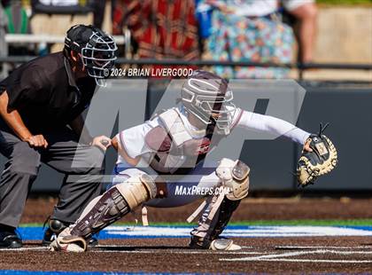Thumbnail 1 in Holy Family vs Palisade (CHSAA 4A Round 1) photogallery.