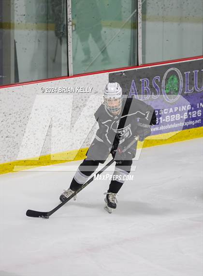 Thumbnail 3 in Hingham vs North Andover (MIAA Division 1 Sweet 16) photogallery.