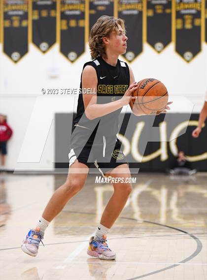 Thumbnail 2 in Sage Creek vs Mission Bay (Buccaneers Thanksgiving Classic) photogallery.