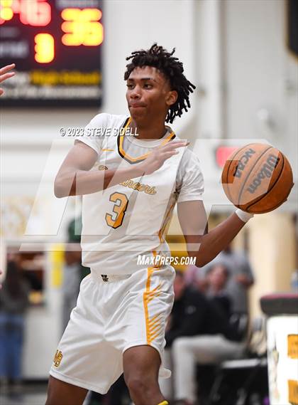 Thumbnail 2 in Sage Creek vs Mission Bay (Buccaneers Thanksgiving Classic) photogallery.