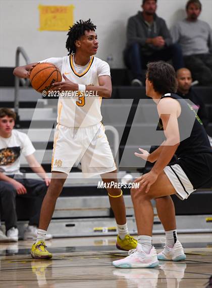 Thumbnail 3 in Sage Creek vs Mission Bay (Buccaneers Thanksgiving Classic) photogallery.