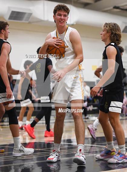 Thumbnail 2 in Sage Creek vs Mission Bay (Buccaneers Thanksgiving Classic) photogallery.