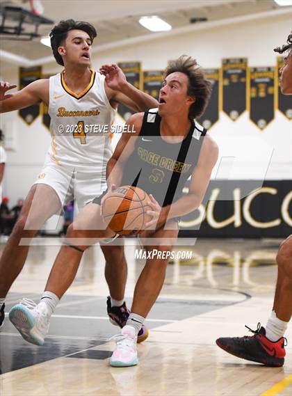 Thumbnail 2 in Sage Creek vs Mission Bay (Buccaneers Thanksgiving Classic) photogallery.