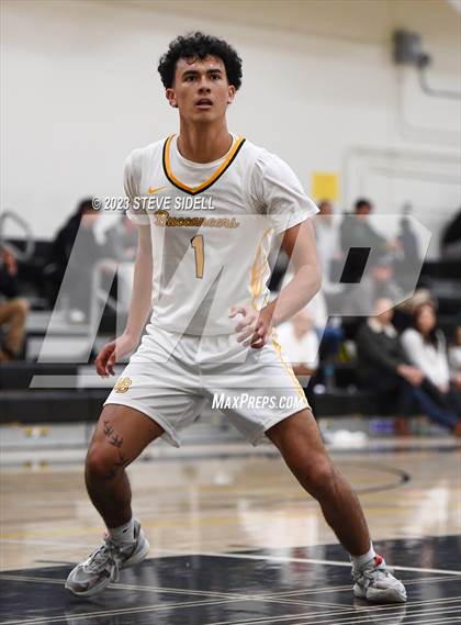 Thumbnail 3 in Sage Creek vs Mission Bay (Buccaneers Thanksgiving Classic) photogallery.