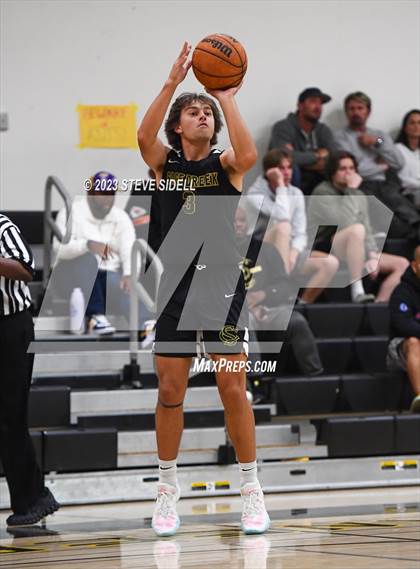 Thumbnail 1 in Sage Creek vs Mission Bay (Buccaneers Thanksgiving Classic) photogallery.