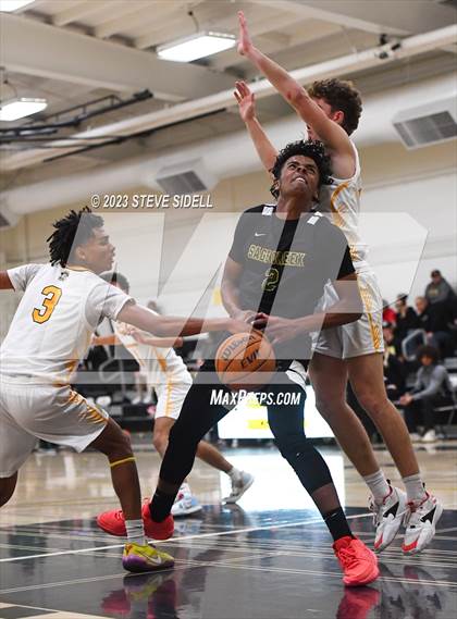 Thumbnail 3 in Sage Creek vs Mission Bay (Buccaneers Thanksgiving Classic) photogallery.