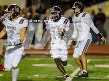 Thumbnail 2 in Edmond Memorial @ Mustang photogallery.