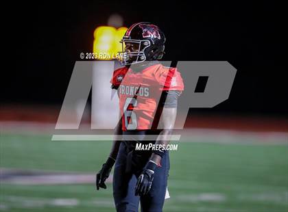Thumbnail 3 in Edmond Memorial @ Mustang photogallery.