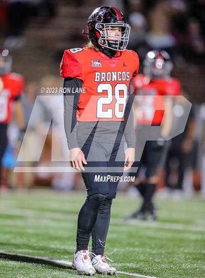Thumbnail 1 in Edmond Memorial @ Mustang photogallery.