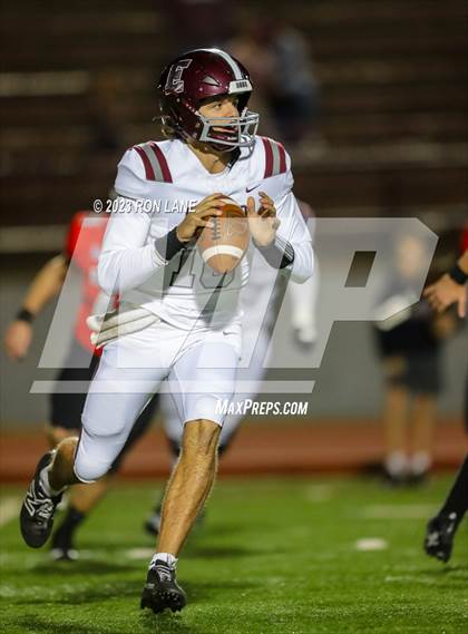 Thumbnail 1 in Edmond Memorial @ Mustang photogallery.