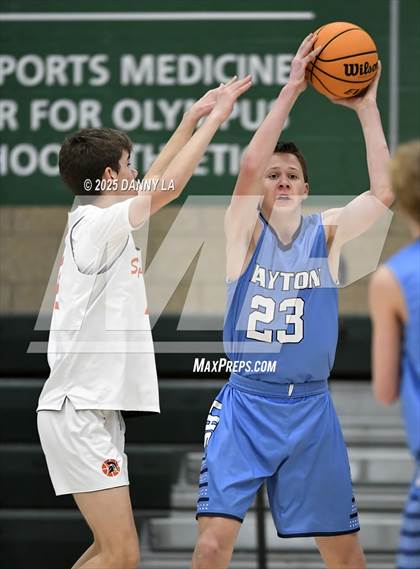 Thumbnail 3 in Murray vs Layton photogallery.