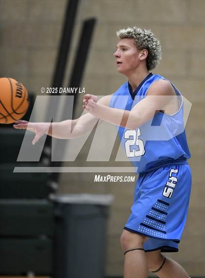 Thumbnail 1 in Murray vs Layton photogallery.