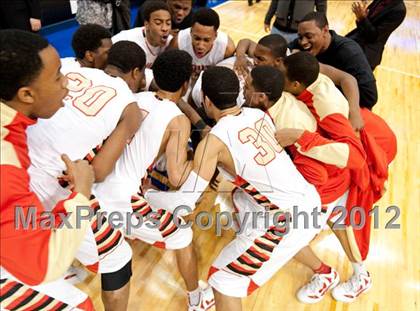 Thumbnail 2 in South Grand Prairie vs. Plano West (UIL Texas 5A Area Playoff) photogallery.