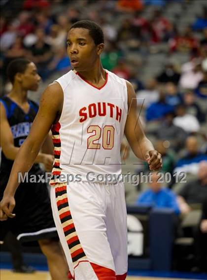 Thumbnail 1 in South Grand Prairie vs. Plano West (UIL Texas 5A Area Playoff) photogallery.