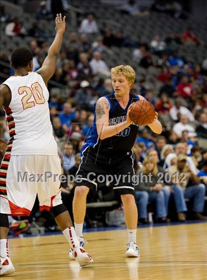 Thumbnail 2 in South Grand Prairie vs. Plano West (UIL Texas 5A Area Playoff) photogallery.