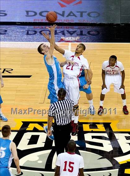 Thumbnail 1 in Holmes vs. Boone County (KHSAA Ninth Region Quarterfinal) photogallery.