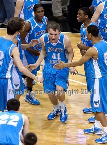 Thumbnail 2 in Holmes vs. Boone County (KHSAA Ninth Region Quarterfinal) photogallery.