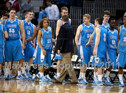 Thumbnail 1 in Holmes vs. Boone County (KHSAA Ninth Region Quarterfinal) photogallery.