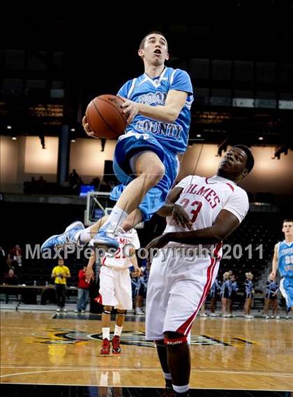 Thumbnail 1 in Holmes vs. Boone County (KHSAA Ninth Region Quarterfinal) photogallery.