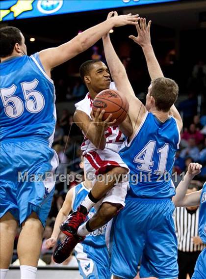Thumbnail 3 in Holmes vs. Boone County (KHSAA Ninth Region Quarterfinal) photogallery.