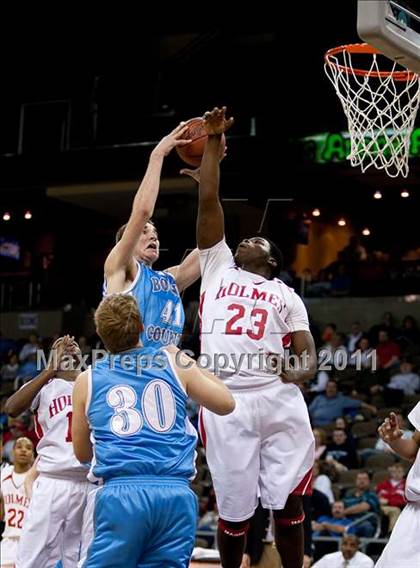 Thumbnail 2 in Holmes vs. Boone County (KHSAA Ninth Region Quarterfinal) photogallery.