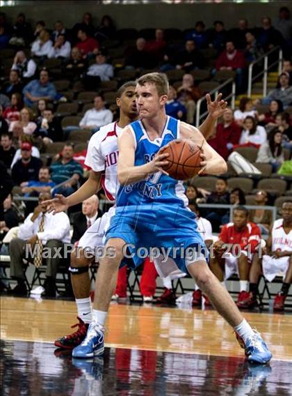 Thumbnail 1 in Holmes vs. Boone County (KHSAA Ninth Region Quarterfinal) photogallery.