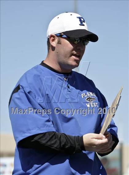 Thumbnail 2 in Allen vs. Plano West photogallery.