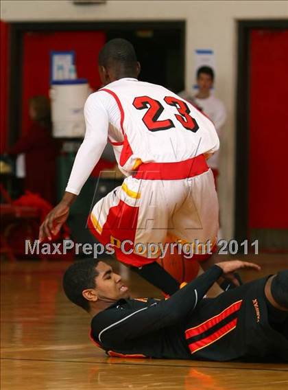 Thumbnail 2 in Dominguez vs. Fairfax (Pacific Shores Tournament) photogallery.