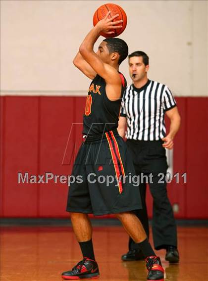 Thumbnail 3 in Dominguez vs. Fairfax (Pacific Shores Tournament) photogallery.