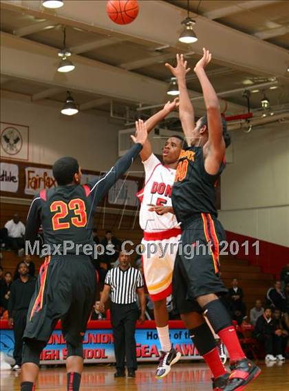 Thumbnail 3 in Dominguez vs. Fairfax (Pacific Shores Tournament) photogallery.