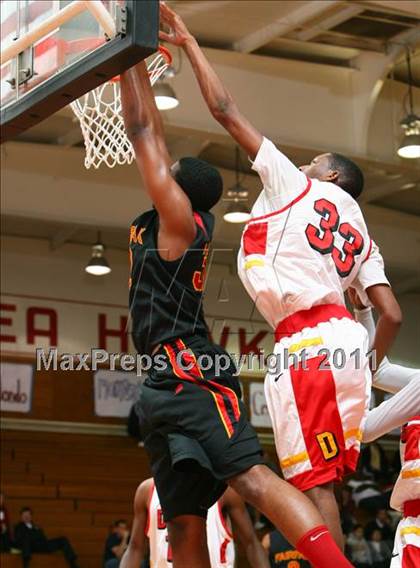 Thumbnail 2 in Dominguez vs. Fairfax (Pacific Shores Tournament) photogallery.
