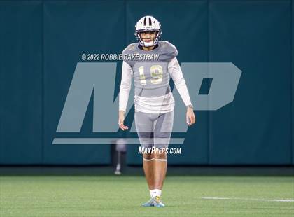 Thumbnail 3 in South Oak Cliff vs. Melissa (UIL 5A D-II Quarterfinals)  photogallery.