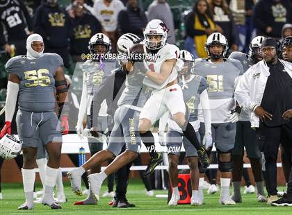 Thumbnail 2 in South Oak Cliff vs. Melissa (UIL 5A D-II Quarterfinals)  photogallery.