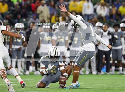 Thumbnail 3 in South Oak Cliff vs. Melissa (UIL 5A D-II Quarterfinals)  photogallery.