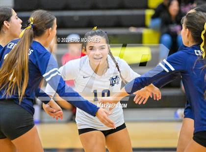 Thumbnail 3 in Mater Dei Catholic @ Olympian photogallery.
