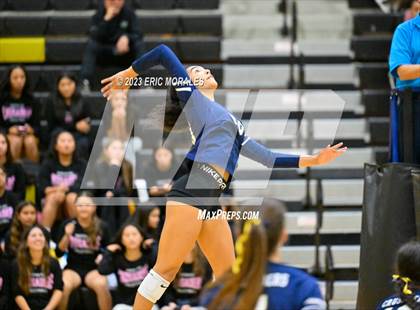 Thumbnail 2 in Mater Dei Catholic @ Olympian photogallery.