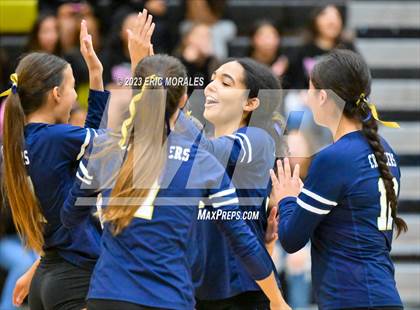 Thumbnail 3 in Mater Dei Catholic @ Olympian photogallery.