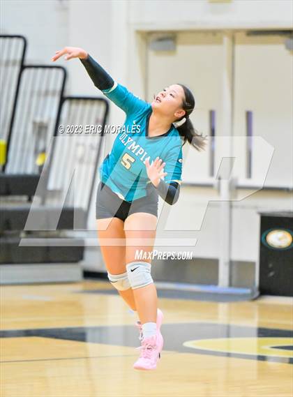 Thumbnail 3 in Mater Dei Catholic @ Olympian photogallery.