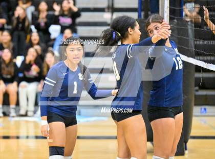 Thumbnail 3 in Mater Dei Catholic @ Olympian photogallery.
