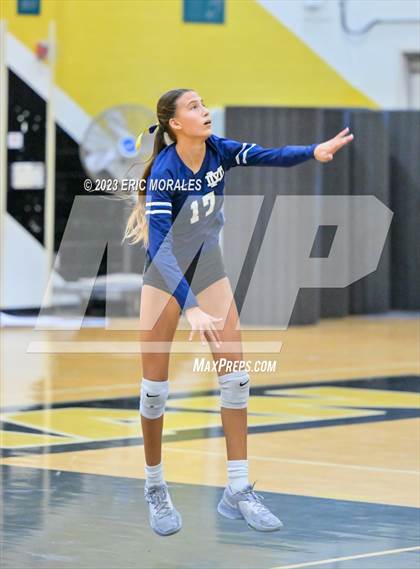 Thumbnail 1 in Mater Dei Catholic @ Olympian photogallery.