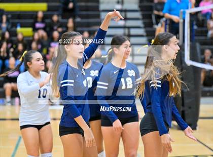 Thumbnail 2 in Mater Dei Catholic @ Olympian photogallery.