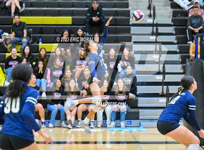Thumbnail 1 in Mater Dei Catholic @ Olympian photogallery.