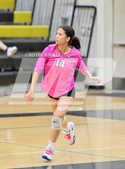 Thumbnail 1 in Mater Dei Catholic @ Olympian photogallery.