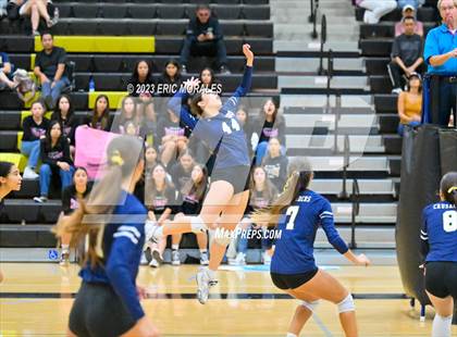 Thumbnail 2 in Mater Dei Catholic @ Olympian photogallery.