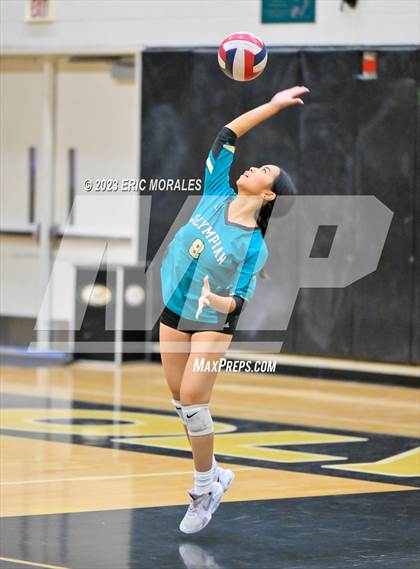 Thumbnail 2 in Mater Dei Catholic @ Olympian photogallery.