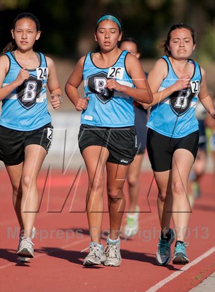 Thumbnail 1 in Don Green Invitational Girls Junior/Senior 3200M photogallery.