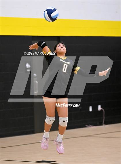 Thumbnail 3 in JV: Highland Prep vs. Yuma Catholic photogallery.