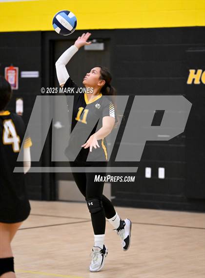 Thumbnail 3 in JV: Highland Prep vs. Yuma Catholic photogallery.