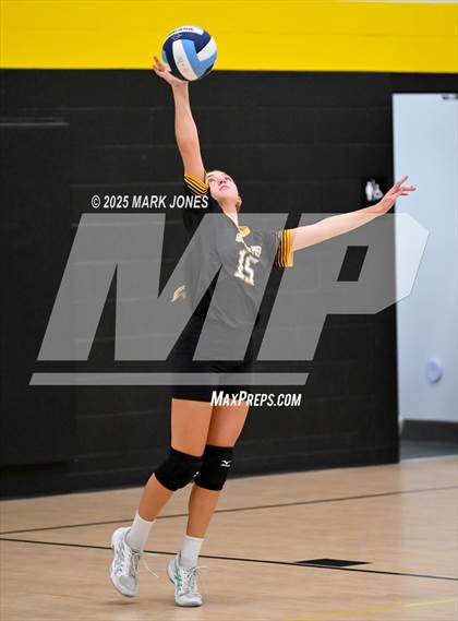 Thumbnail 3 in JV: Highland Prep vs. Yuma Catholic photogallery.